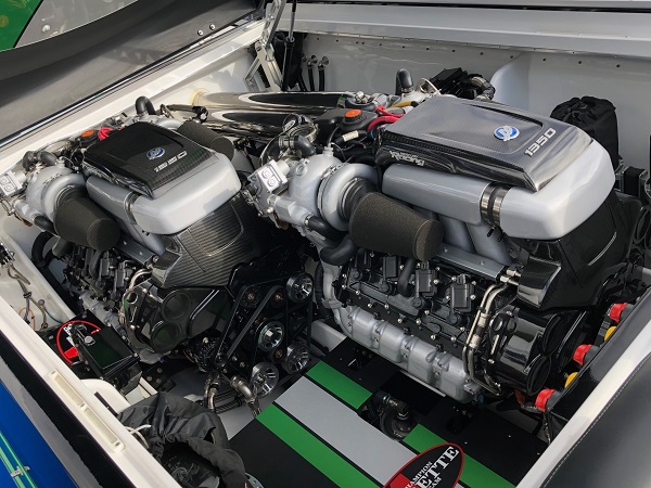Cigarette Racing Team 50 Marauder SS 5